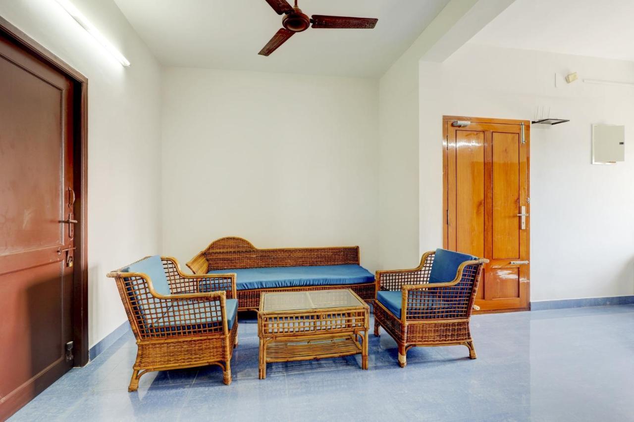 Oyo Home Fantasea Uthandi Near Juhu Beach チェンナイ エクステリア 写真